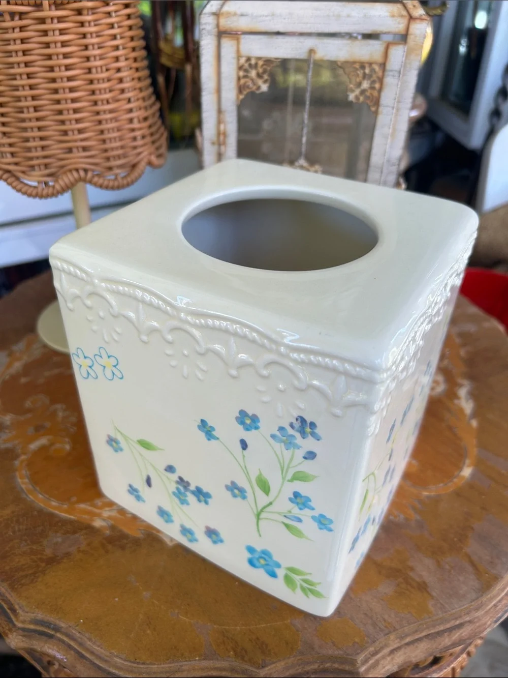 Ceramic Floral Tissue Box Cover w Blue Forget-Me-Not Pattern